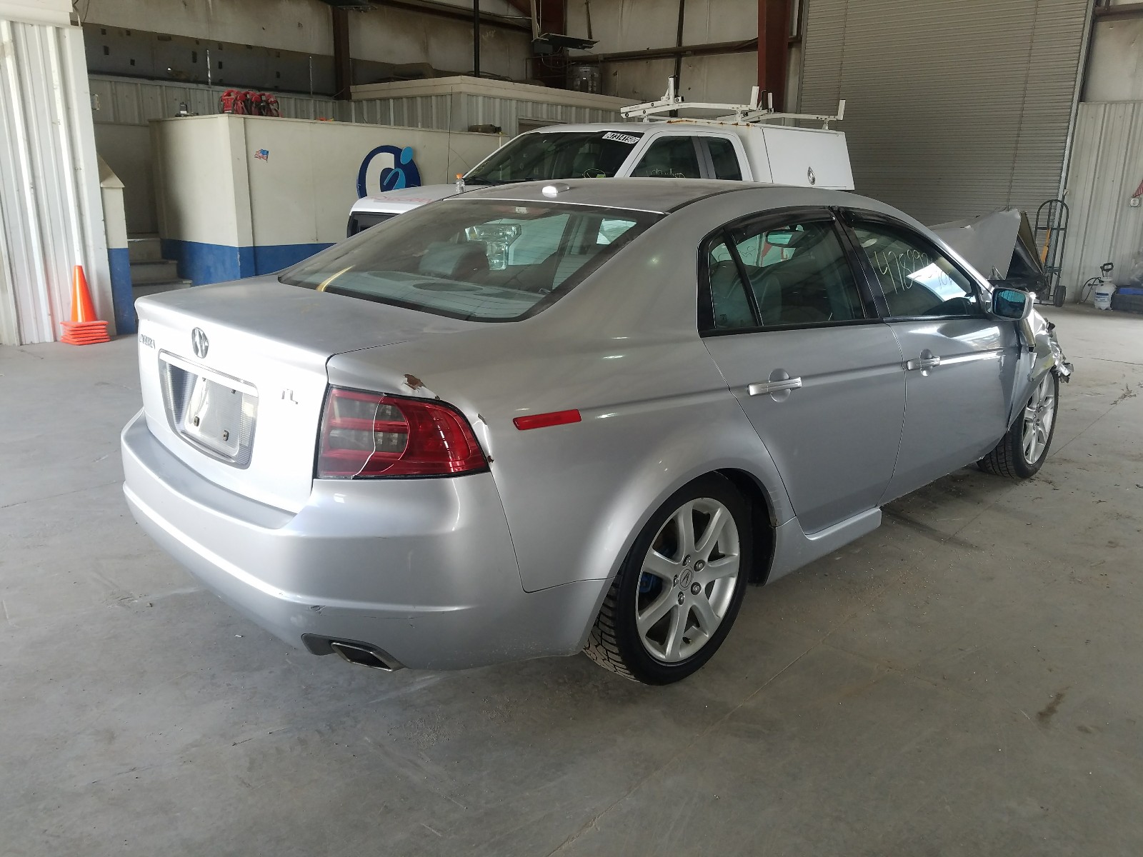 Photo 4 from auction – 2005 ACURA TL with VIN 19UUA66285A081083
