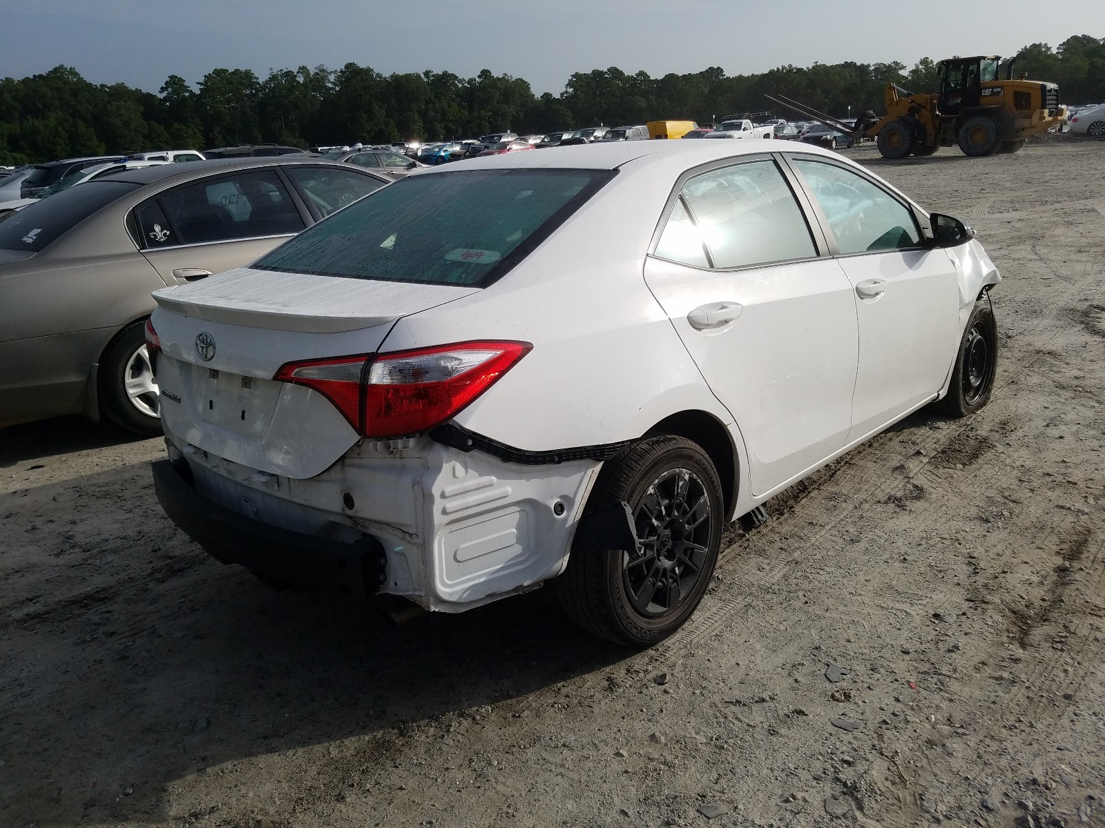 Photo 4 from auction – 2015 TOYOTA COROLLA L with VIN 5YFBURHE5FP318714