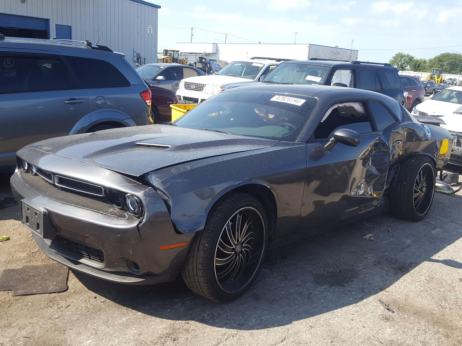 Photo 2 from auction – 2018 DODGE CHALLENGER with VIN 2C3CDZAG6JH334326