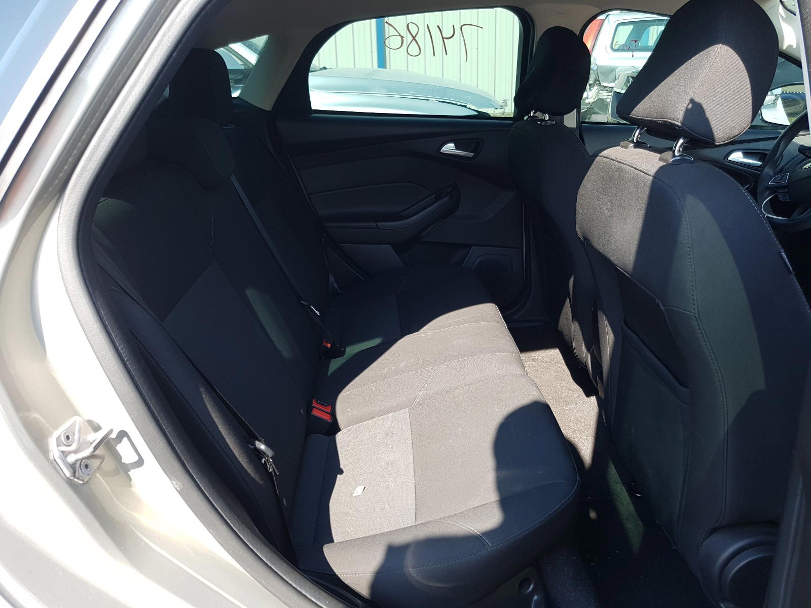 Photo 6 from auction – 2016 FORD FOCUS SE with VIN 1FADP3K23GL348029
