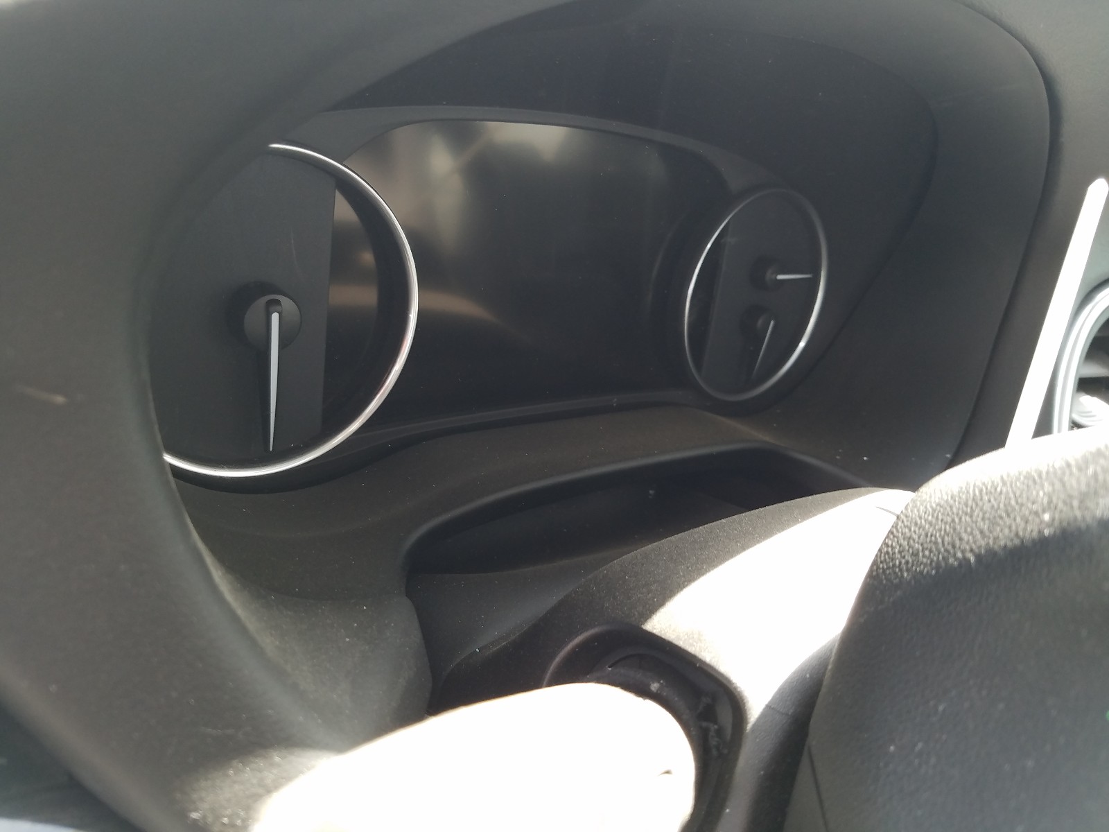 Photo 8 from auction – 2019 BUICK ENCLAVE AV with VIN 5GAEVCKW5KJ213650