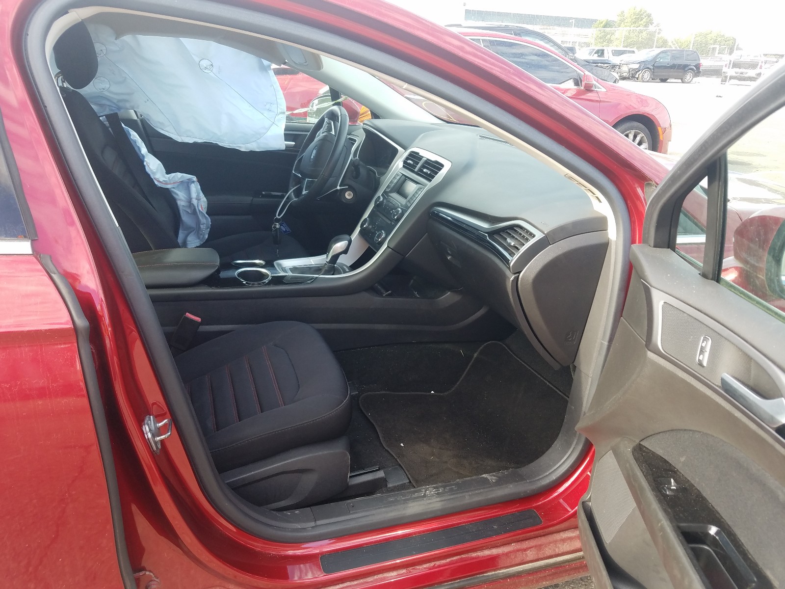 Photo 5 from auction – 2013 FORD FUSION with VIN 3FA6P0HRXDR357531
