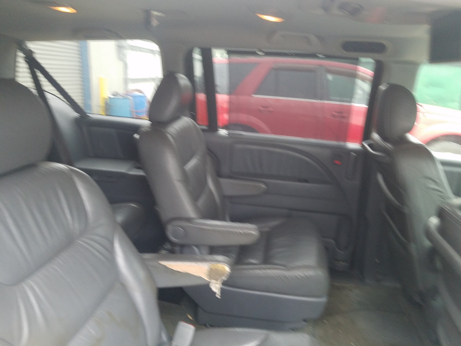Photo 6 from auction – 2005 HONDA ODYSSEY EX with VIN 5FNRL38765B111176