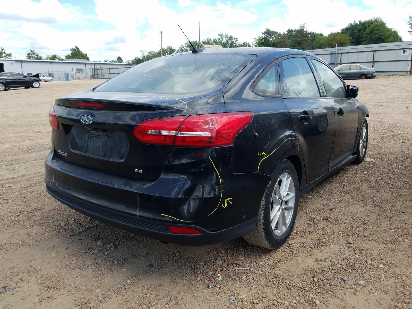 Photo 4 from auction – 2016 FORD FOCUS SE with VIN 1FADP3F29GL285920