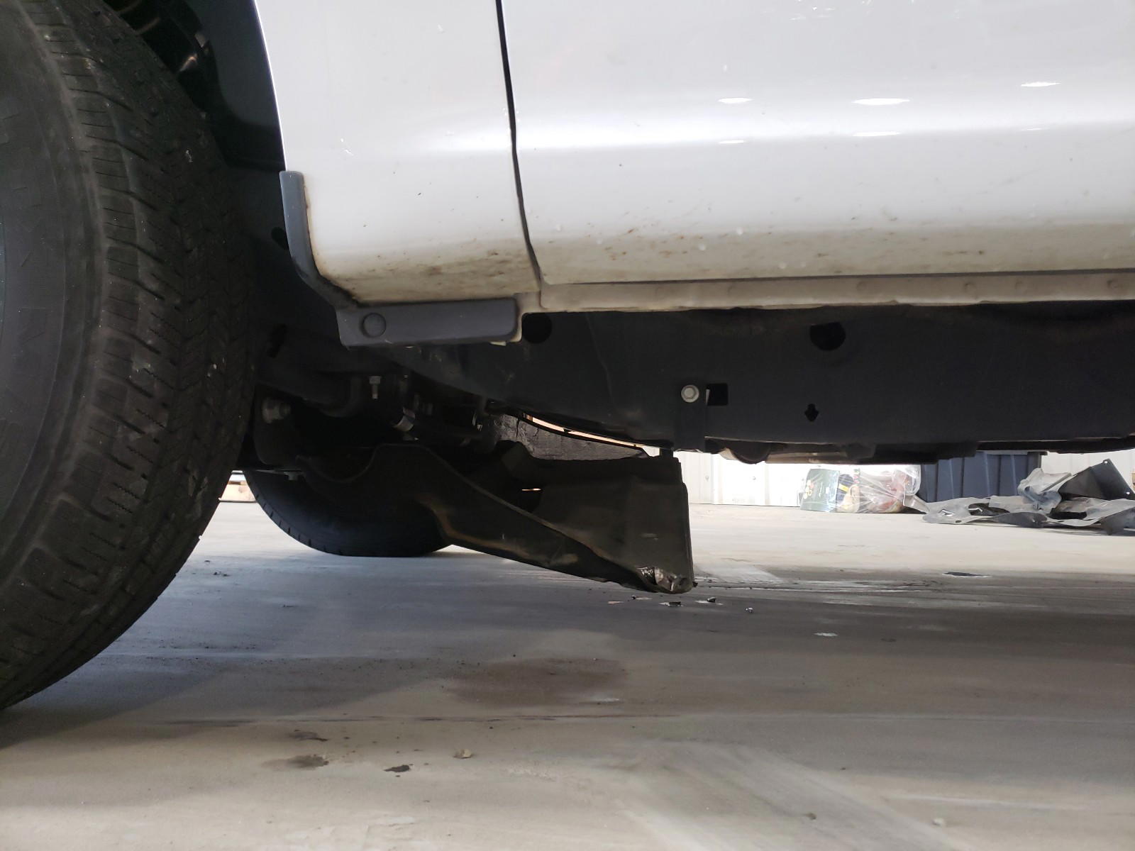 Photo 9 from auction – 2017 FORD F150 with VIN 1FTMF1C84HFC77444