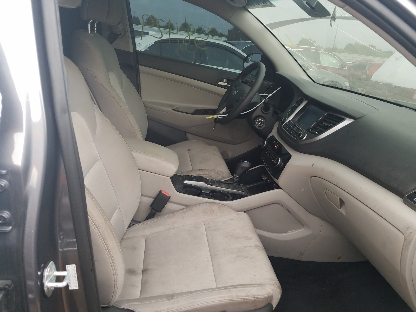 Photo 5 from auction – 2018 HYUNDAI TUCSON SEL with VIN KM8J3CA41JU730035