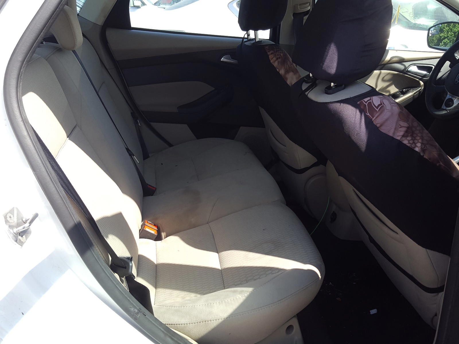 Photo 6 from auction – 2012 FORD FOCUS SEL with VIN 1FAHP3H21CL416928