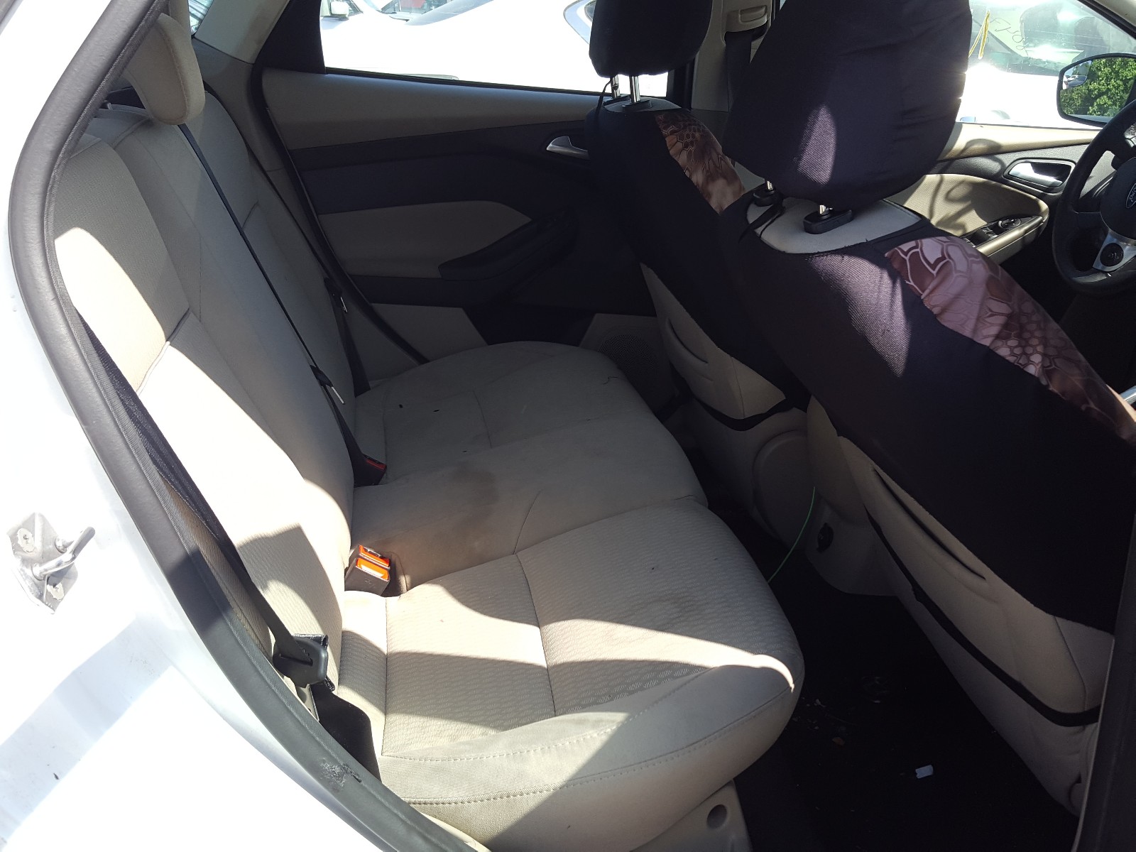Zdjęcie 6 z aukcji – 2012 FORD FOCUS SEL z VIN 1FAHP3H21CL416928