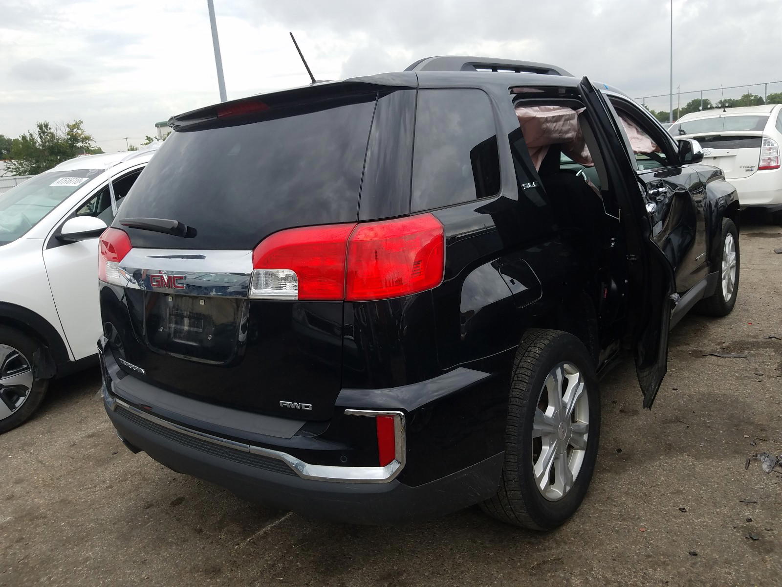 Photo 4 from auction – 2017 GMC TERRAIN SL with VIN 2GKFLTEK0H6349096