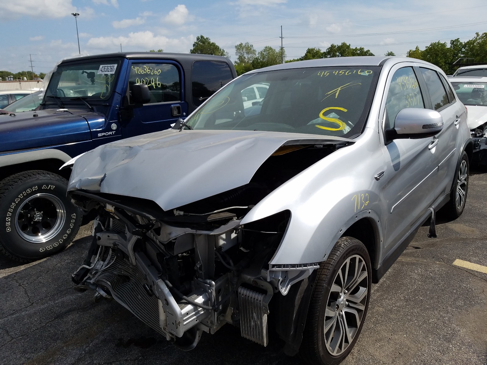 Photo 2 from auction – 2017 MITSUBISHI OUTLANDER with VIN JA4AP3AU9HZ008862