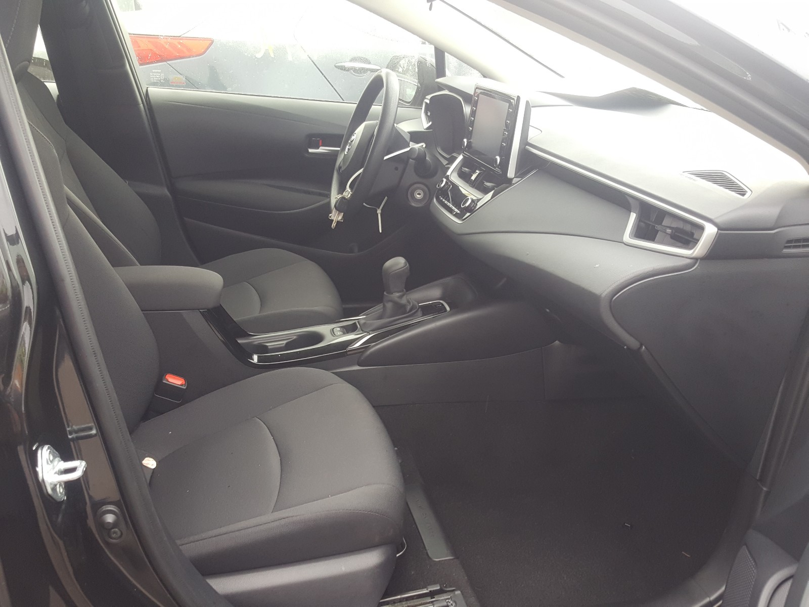 Photo 5 from auction – 2020 TOYOTA COROLLA LE with VIN JTDEPRAE7LJ050974