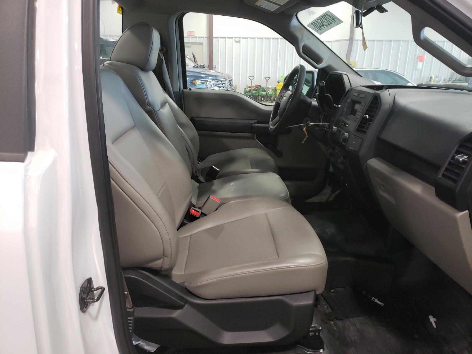 Photo 5 from auction – 2017 FORD F150 with VIN 1FTMF1C84HFC77444