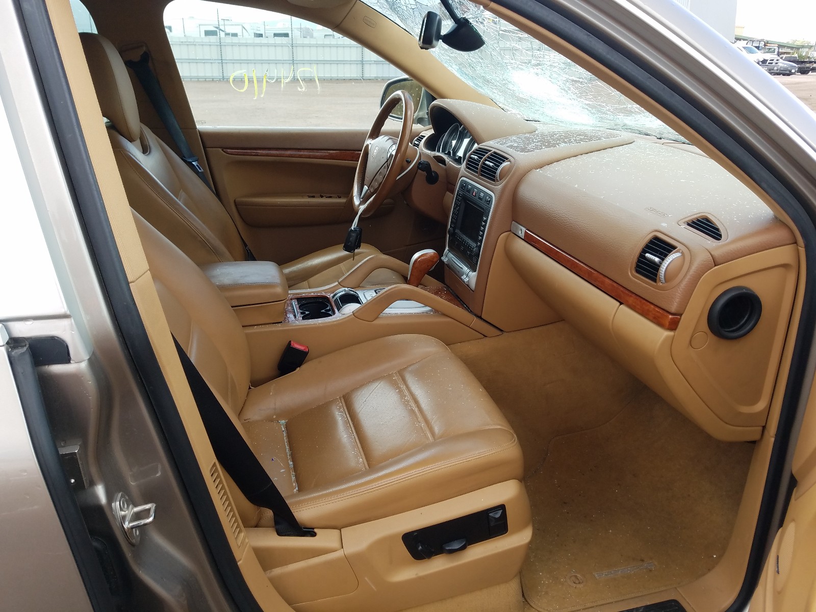 Photo 5 from auction – 2006 PORSCHE CAYENNE S with VIN WP1AB29P96LA66921