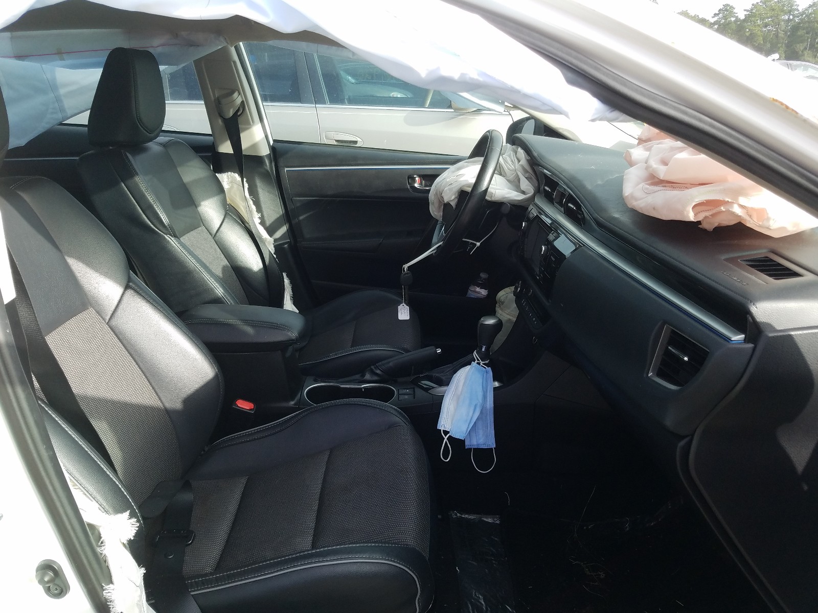Photo 5 from auction – 2015 TOYOTA COROLLA L with VIN 5YFBURHE5FP318714