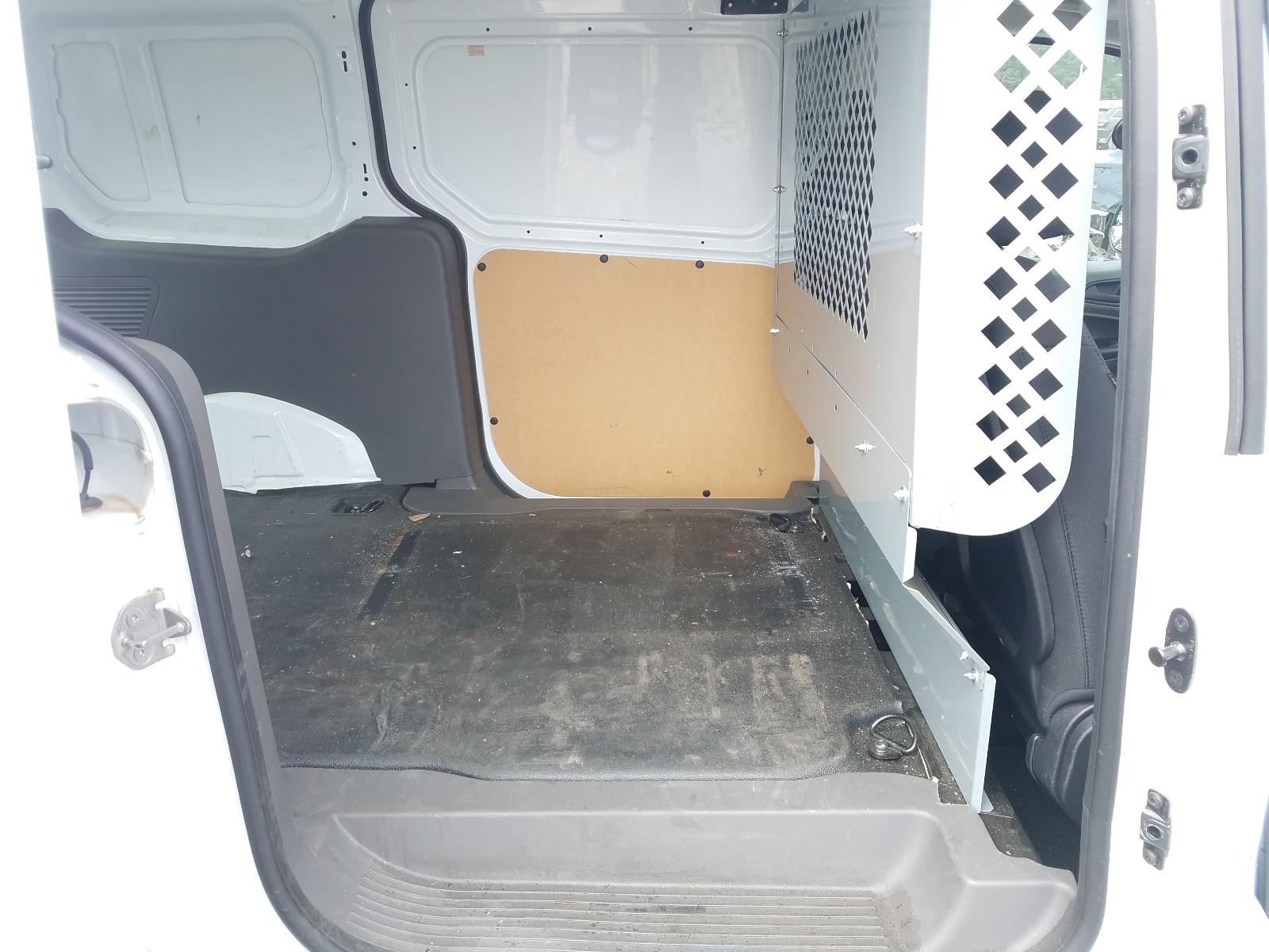 Photo 16 from auction – 2019 FORD TRANSIT CO with VIN NM0LS7E25K1414654