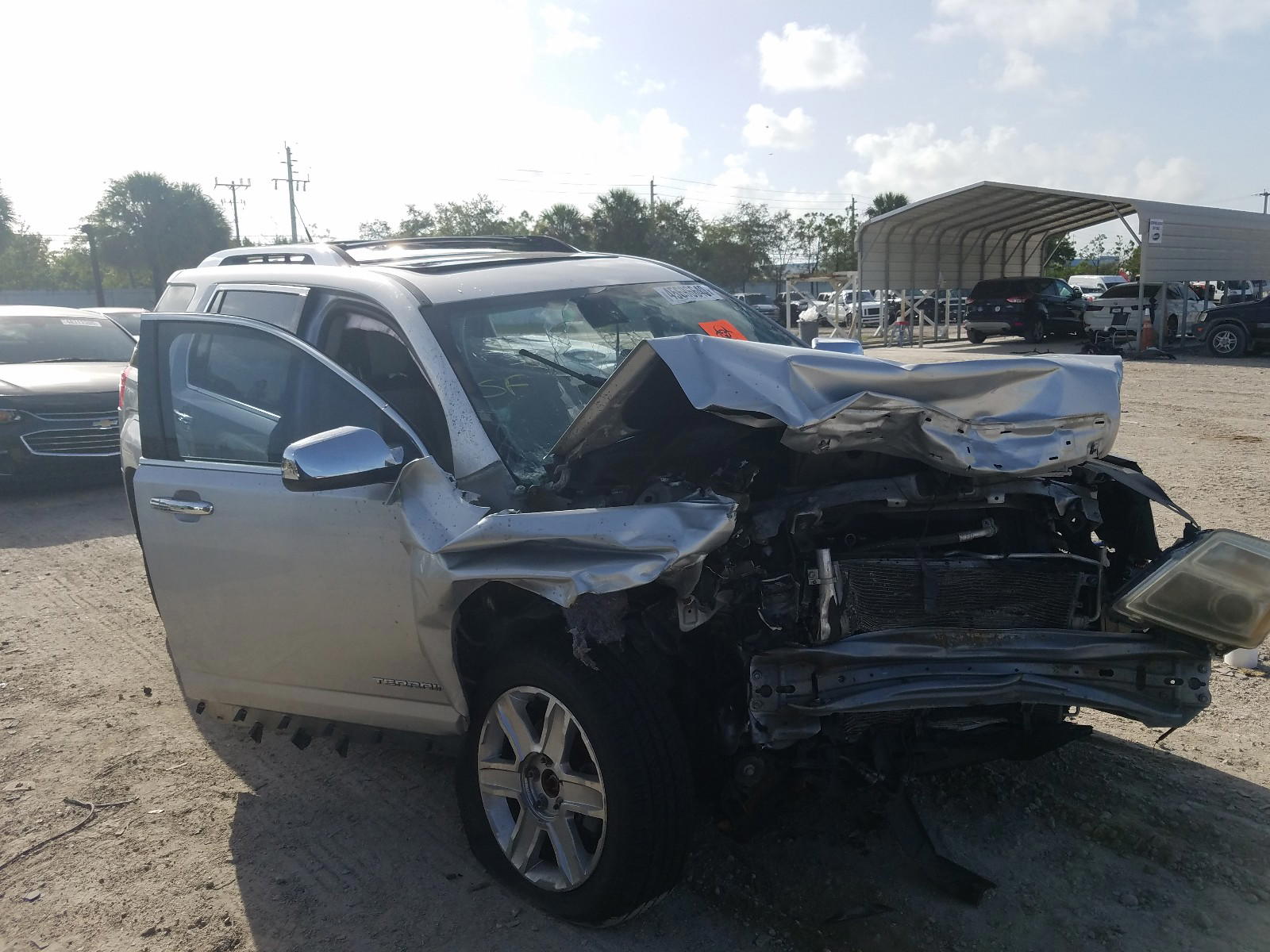 GMC TERRAIN SL 2011 with VIN 2CTFLWE50B6415665 - Photo from auction