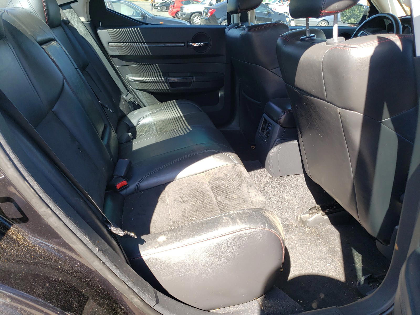 Photo 6 from auction – 2010 DODGE CHARGER SR with VIN 2B3CA7CW7AH223279