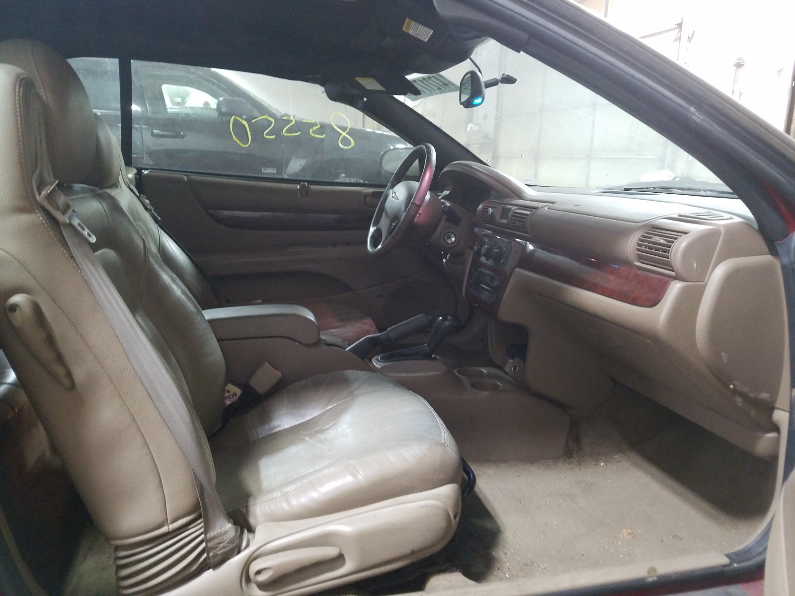 Photo 5 from auction – 2001 CHRYSLER SEBRING LX with VIN 1C3EL55U11N648431