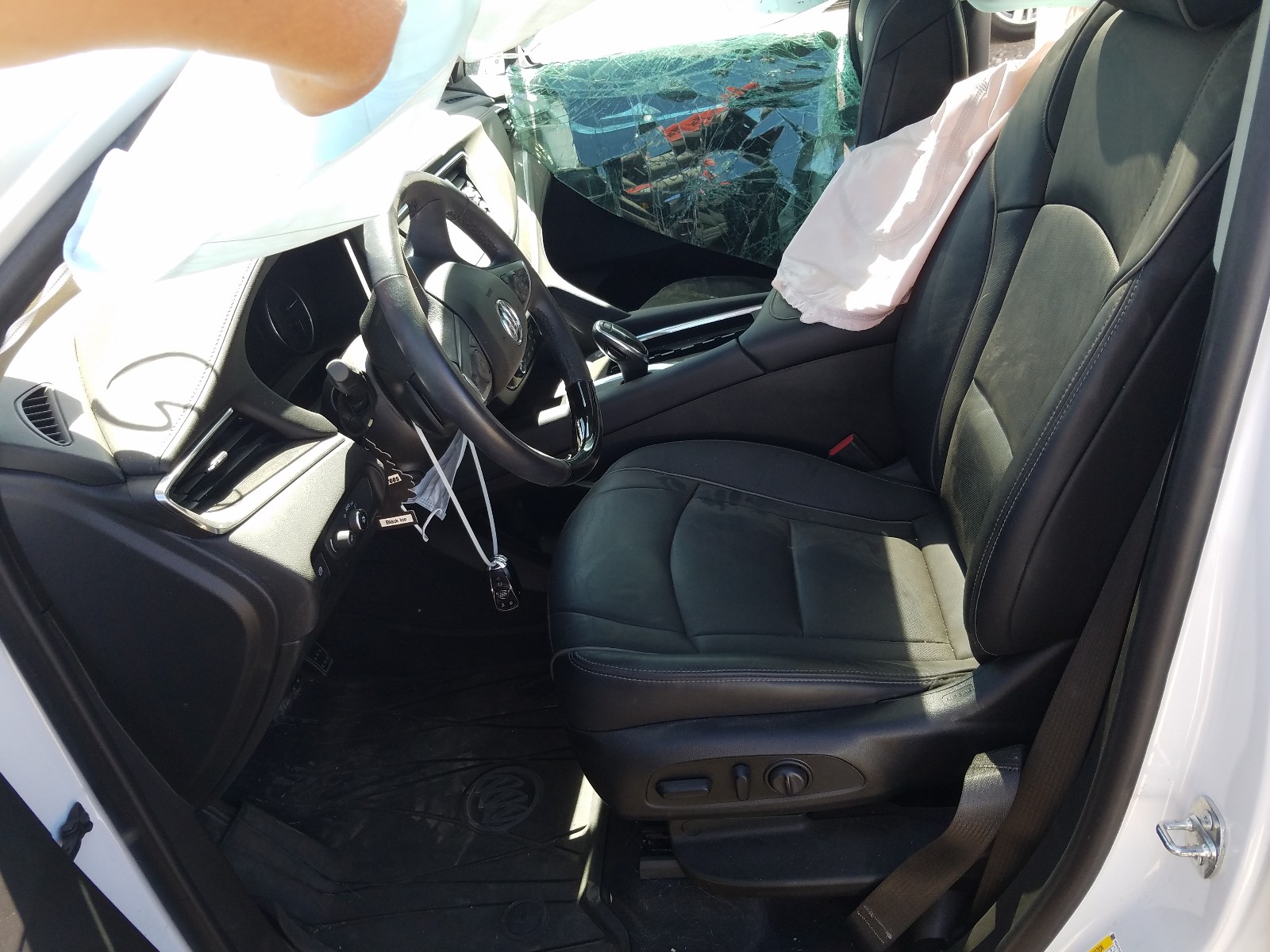 Photo 5 from auction – 2019 BUICK ENCLAVE AV with VIN 5GAEVCKW5KJ213650