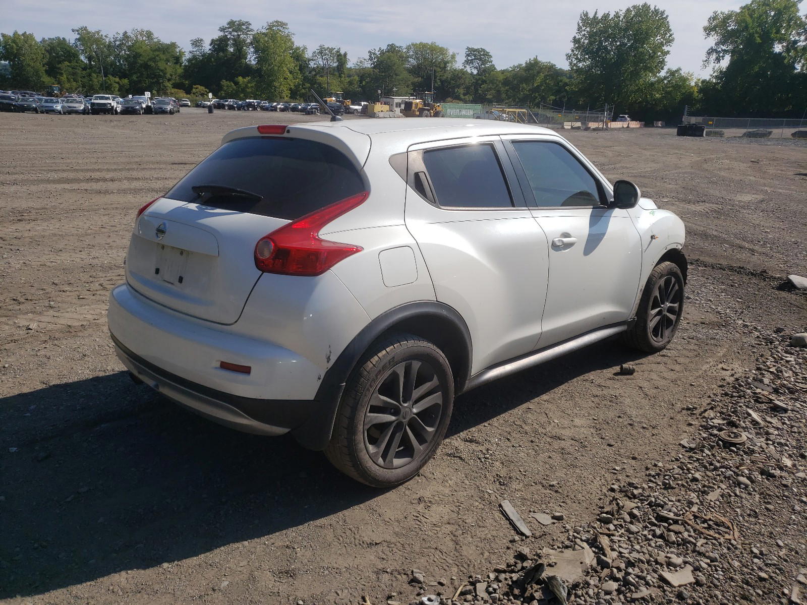 Photo 4 from auction – 2014 NISSAN JUKE S with VIN JN8AF5MR2ET356176
