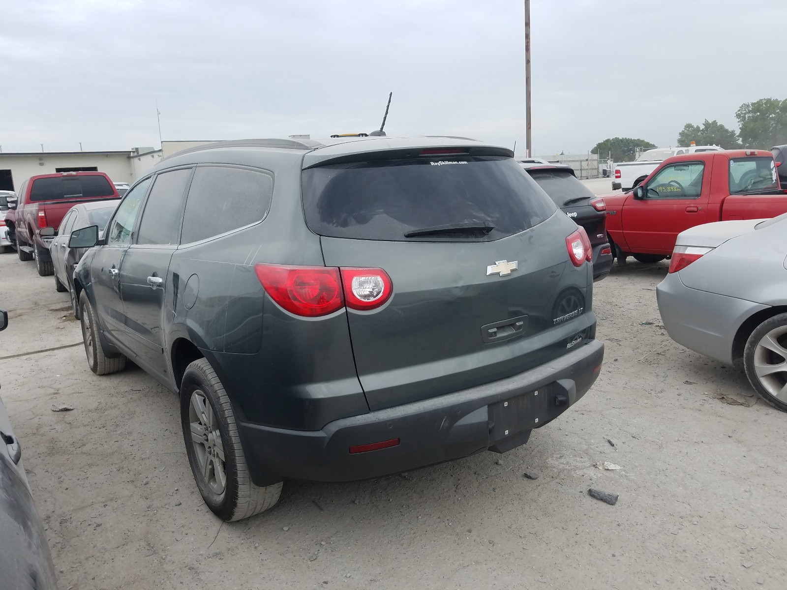 Photo 3 from auction – 2011 CHEVROLET TRAVERSE L with VIN 1GNKRGEDXBJ144338