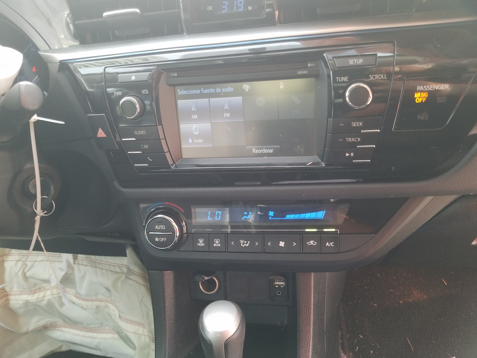 Photo 9 from auction – 2015 TOYOTA COROLLA L with VIN 5YFBURHE5FP318714