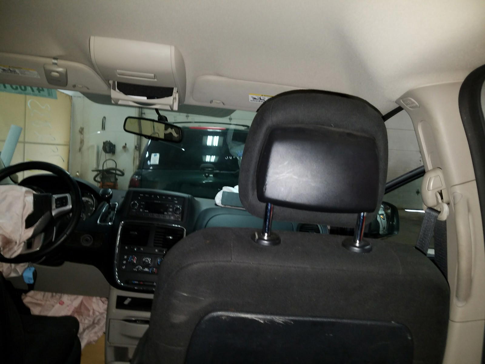 Photo 9 from auction – 2011 DODGE GRAND CARA with VIN 2D4RN3DG6BR752833