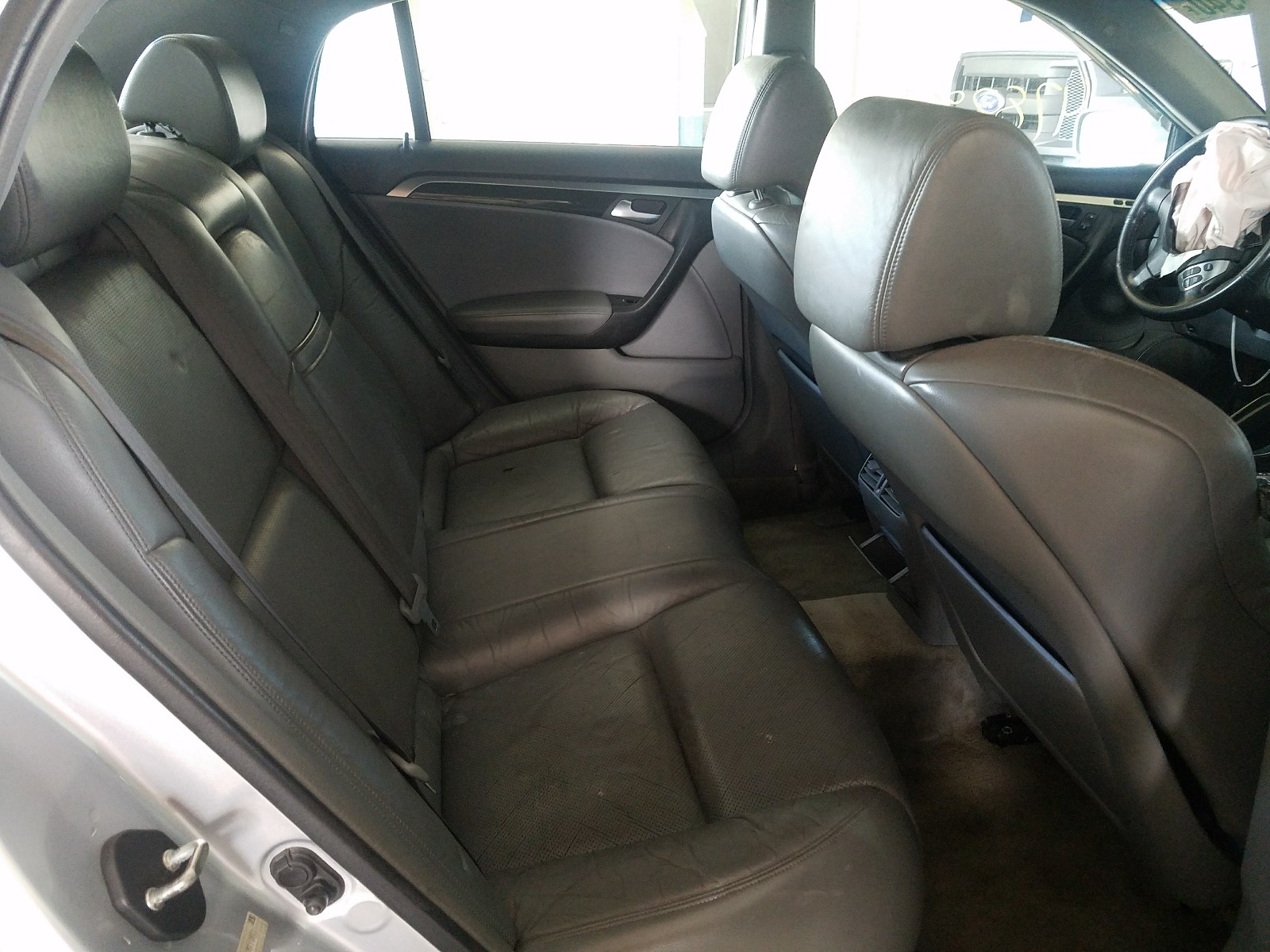 Photo 6 from auction – 2005 ACURA TL with VIN 19UUA66285A081083