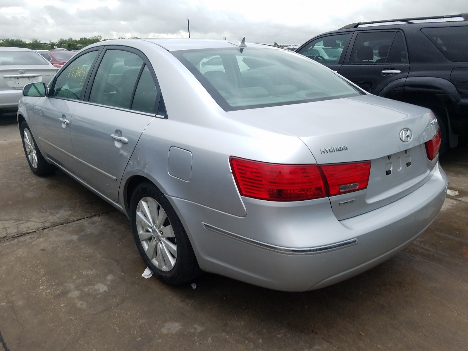 Photo 3 from auction – 2009 HYUNDAI SONATA SE with VIN 5NPEU46CX9H486657