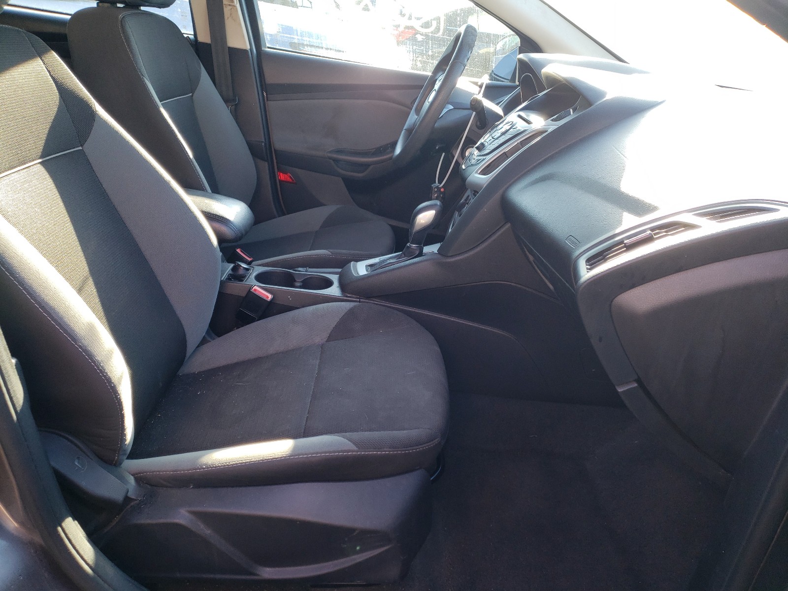 صورة رقم 5 من المزاد - 2013 FORD FOCUS SE مع VIN 1FADP3K29DL341341