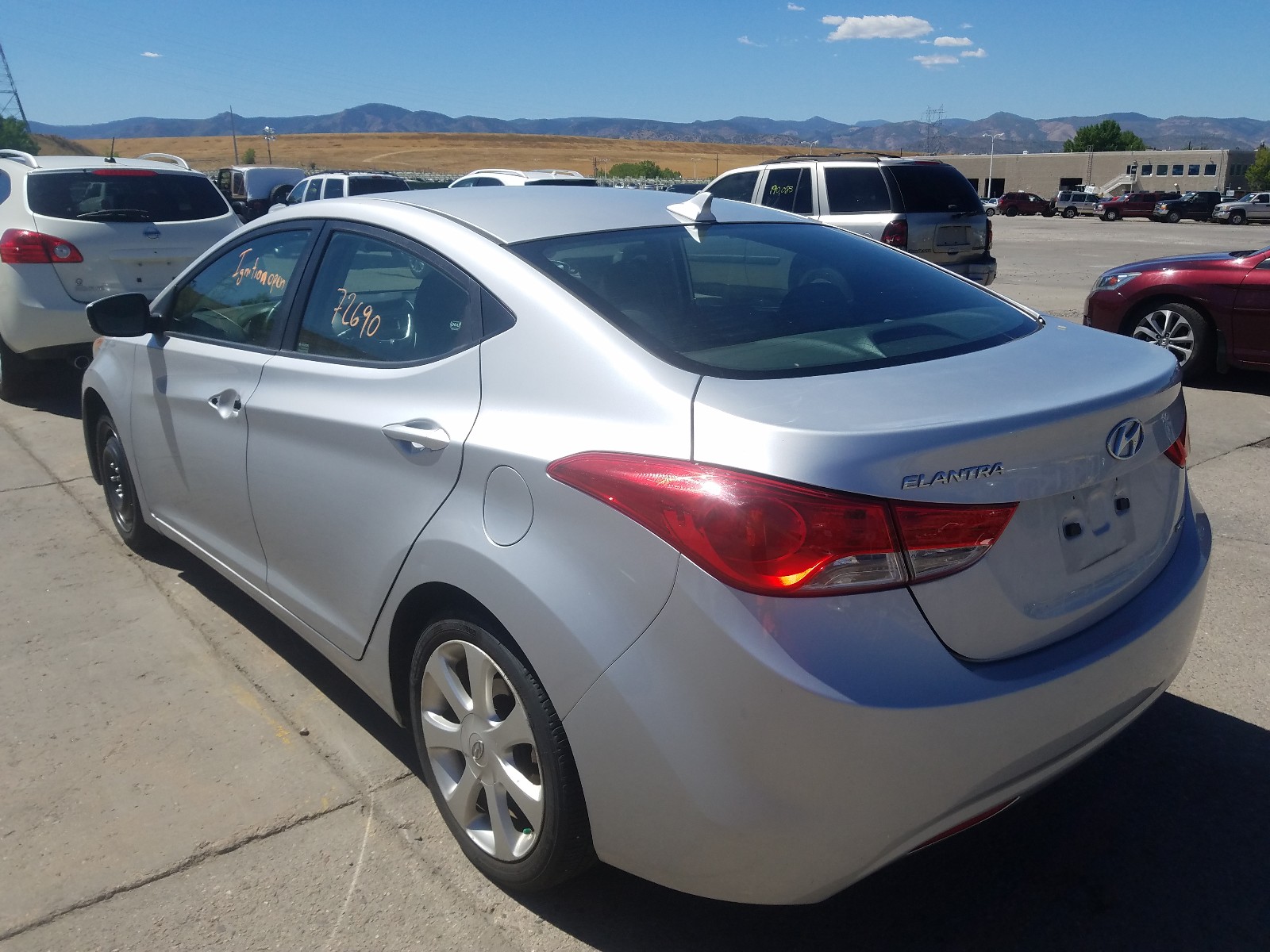 Photo 3 from auction – 2011 HYUNDAI ELANTRA GL with VIN 5NPDH4AE0BH040967