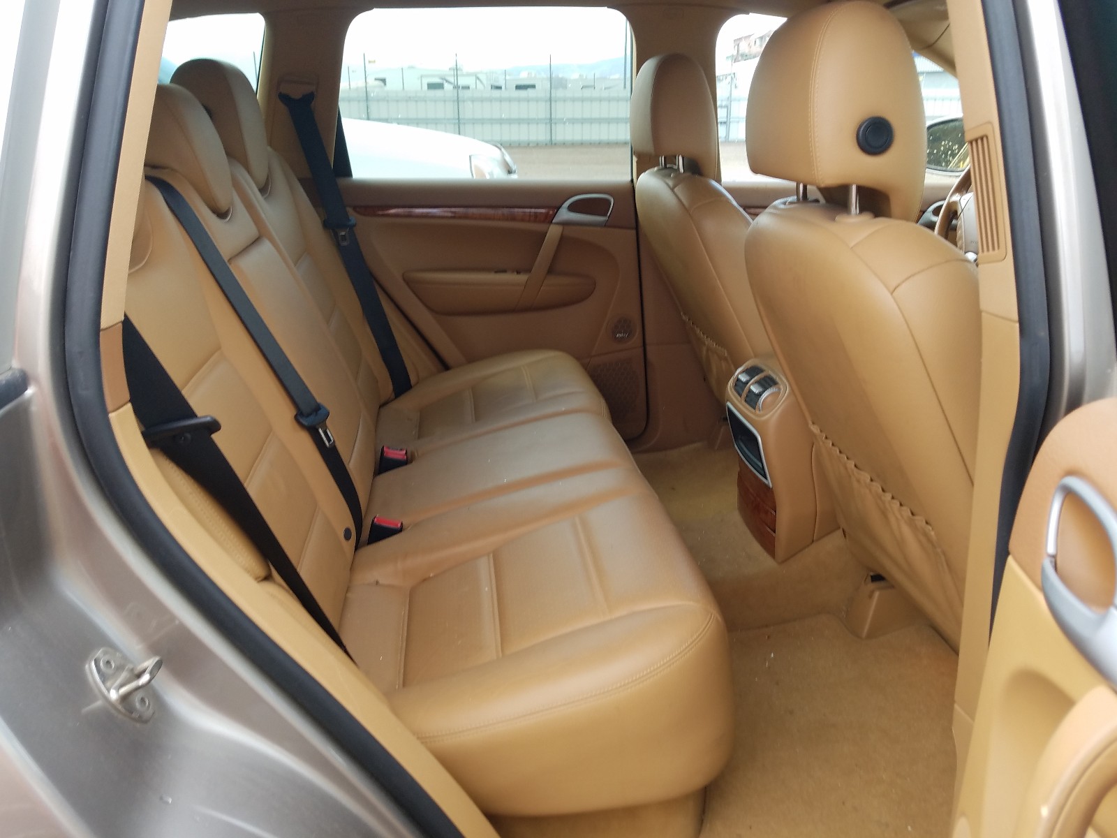 Photo 6 from auction – 2006 PORSCHE CAYENNE S with VIN WP1AB29P96LA66921