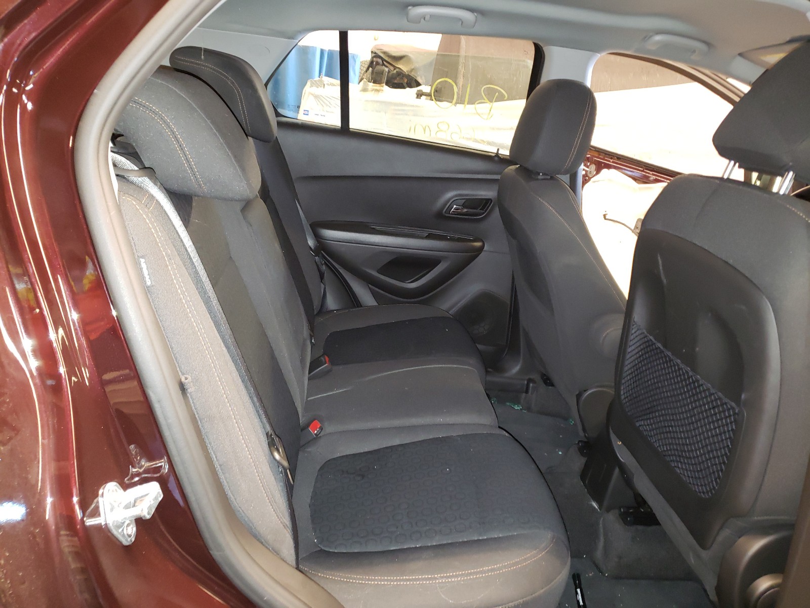 Photo 6 from auction – 2020 CHEVROLET TRAX LS with VIN KL7CJKSB8LB336215