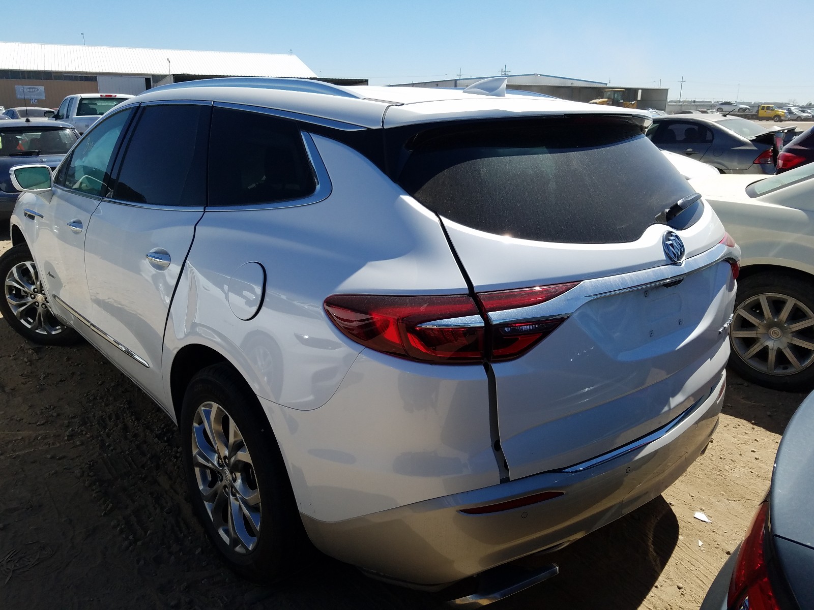 Photo 3 from auction – 2019 BUICK ENCLAVE AV with VIN 5GAEVCKW5KJ213650
