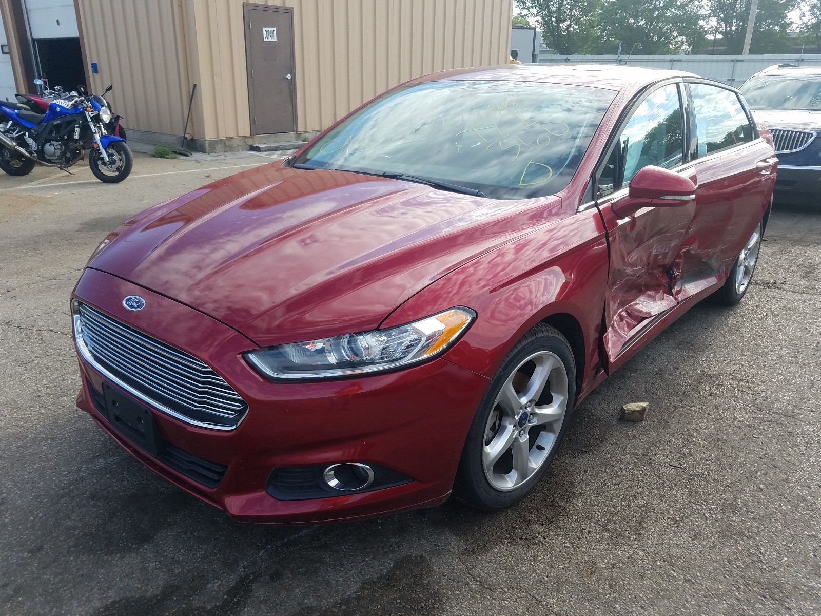 Photo 2 from auction – 2013 FORD FUSION with VIN 3FA6P0HRXDR357531