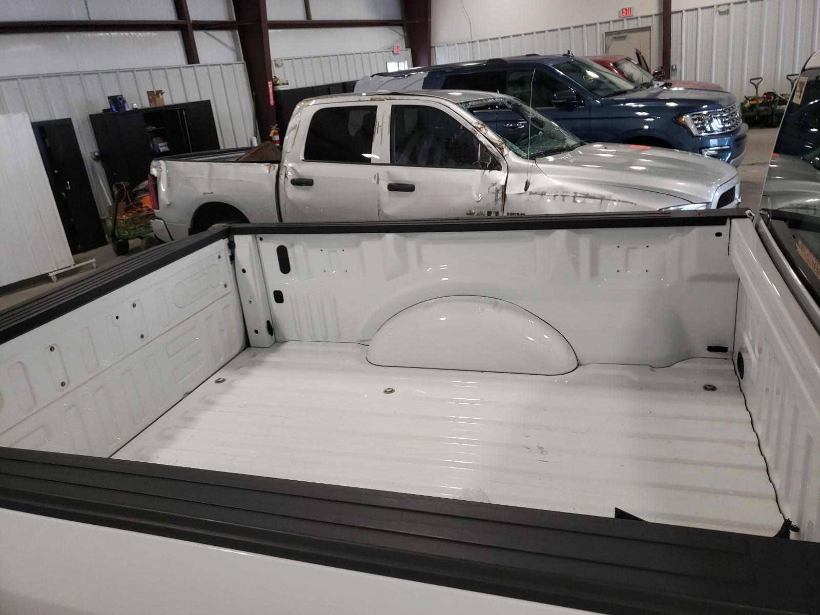 Photo 6 from auction – 2017 FORD F150 with VIN 1FTMF1C84HFC77444
