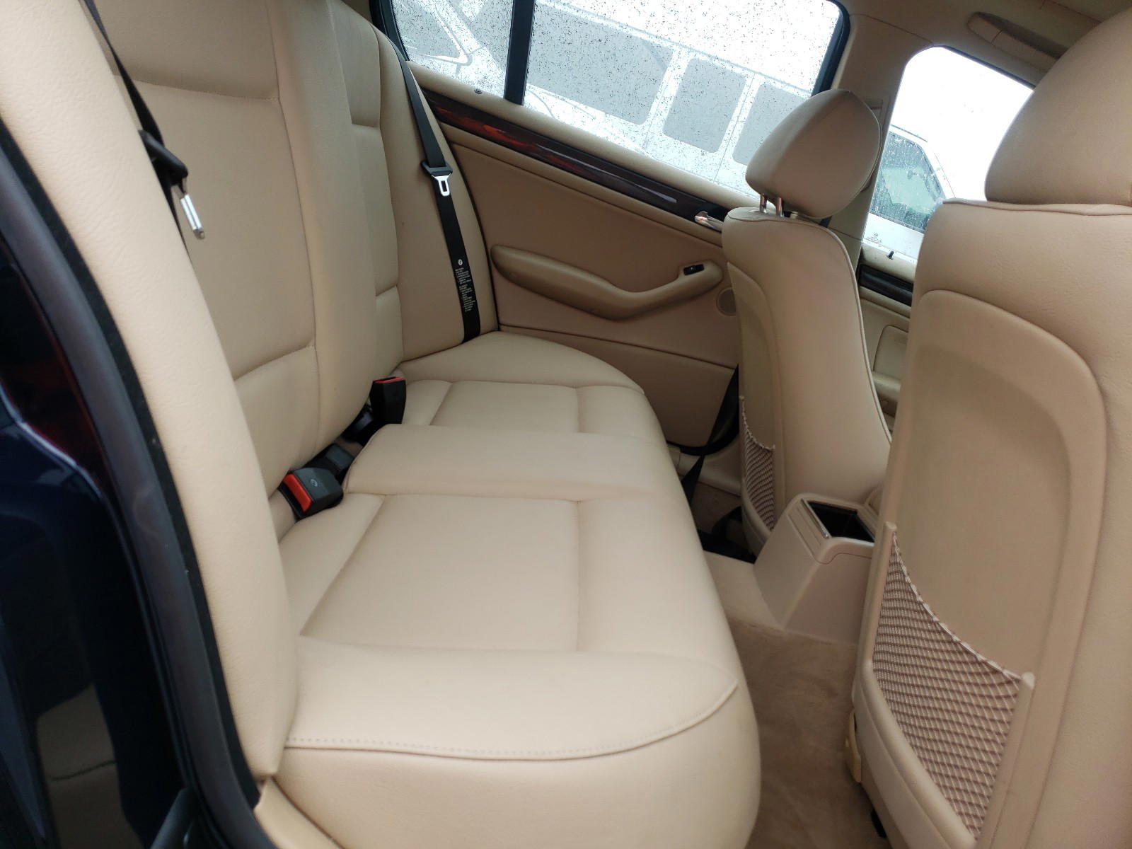 Photo 6 from auction – 2003 BMW 5 SERIES with VIN WBAEV33443KR25653