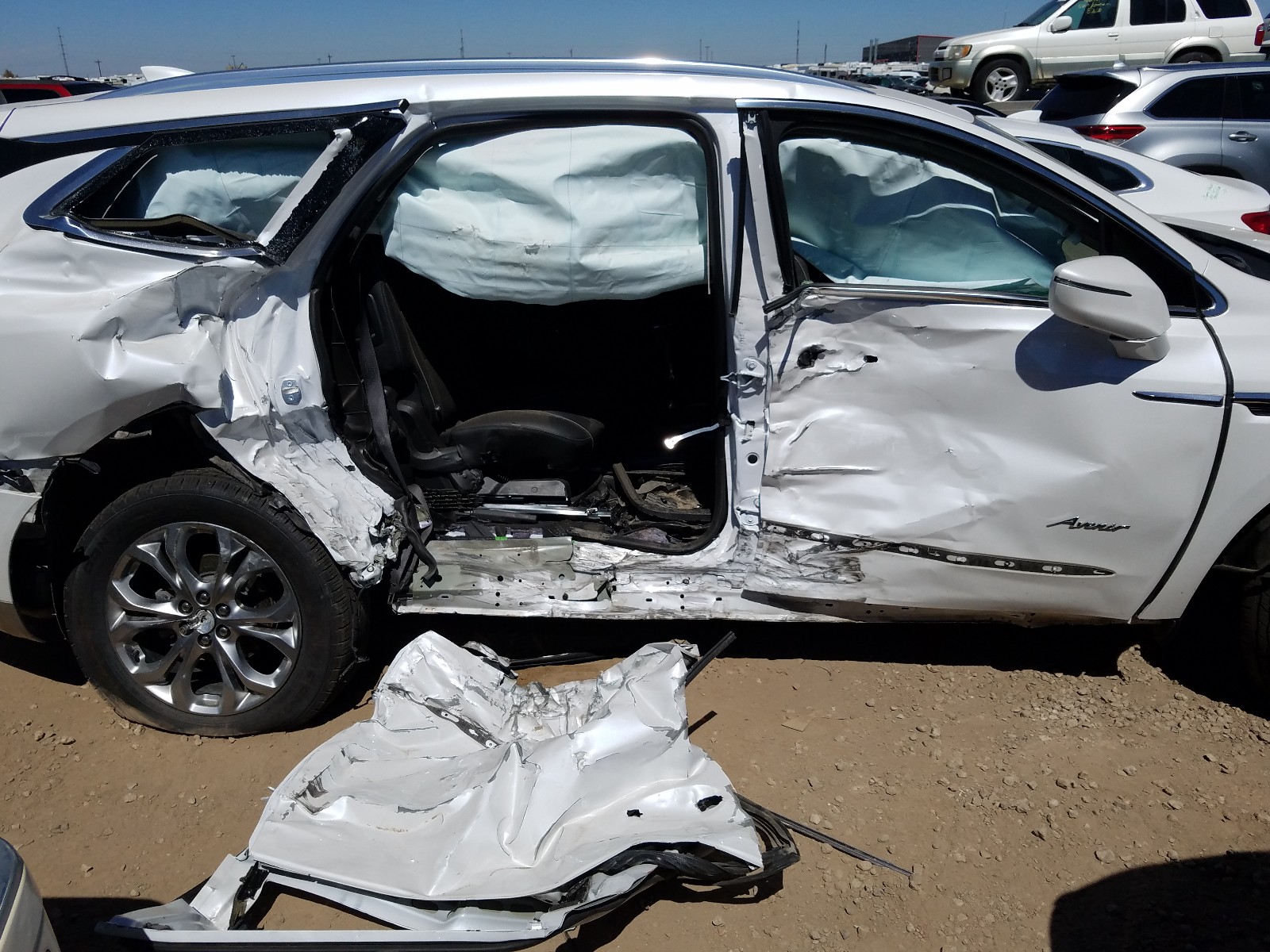 Photo 9 from auction – 2019 BUICK ENCLAVE AV with VIN 5GAEVCKW5KJ213650