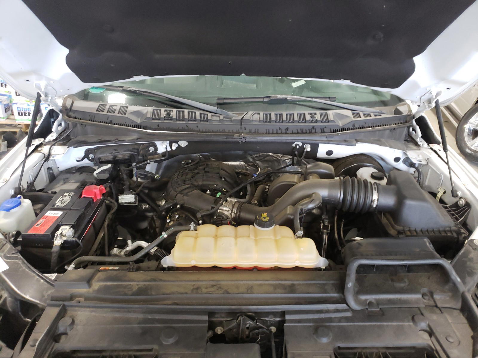 Photo 7 from auction – 2017 FORD F150 with VIN 1FTMF1C84HFC77444