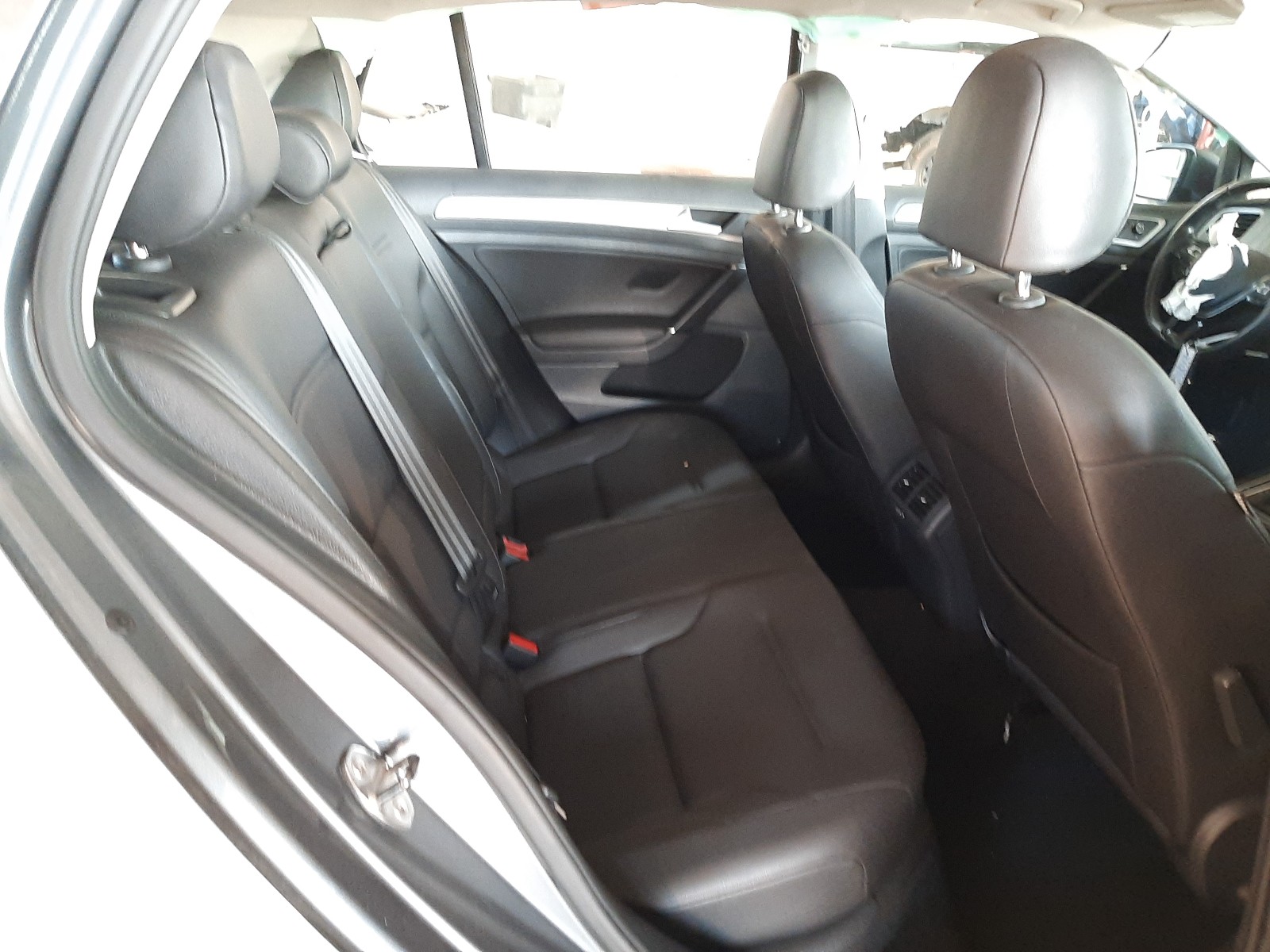 Photo 6 from auction – 2015 VOLKSWAGEN GOLF with VIN 3VW217AU7FM008728