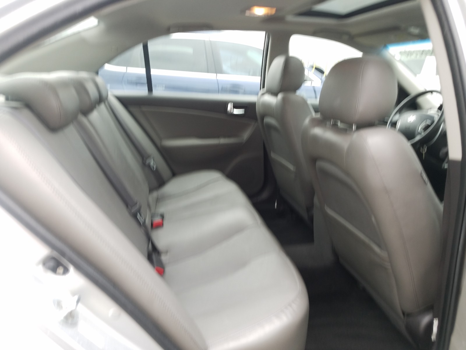 Photo 6 from auction – 2009 HYUNDAI SONATA SE with VIN 5NPEU46CX9H486657