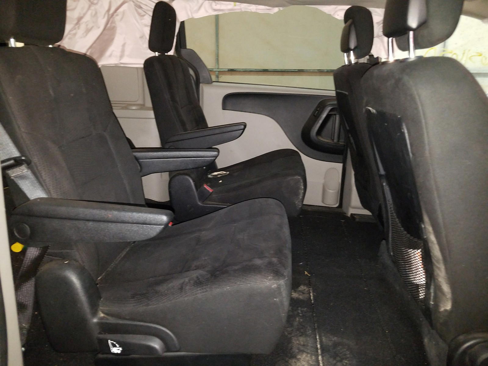 Photo 6 from auction – 2011 DODGE GRAND CARA with VIN 2D4RN3DG6BR752833
