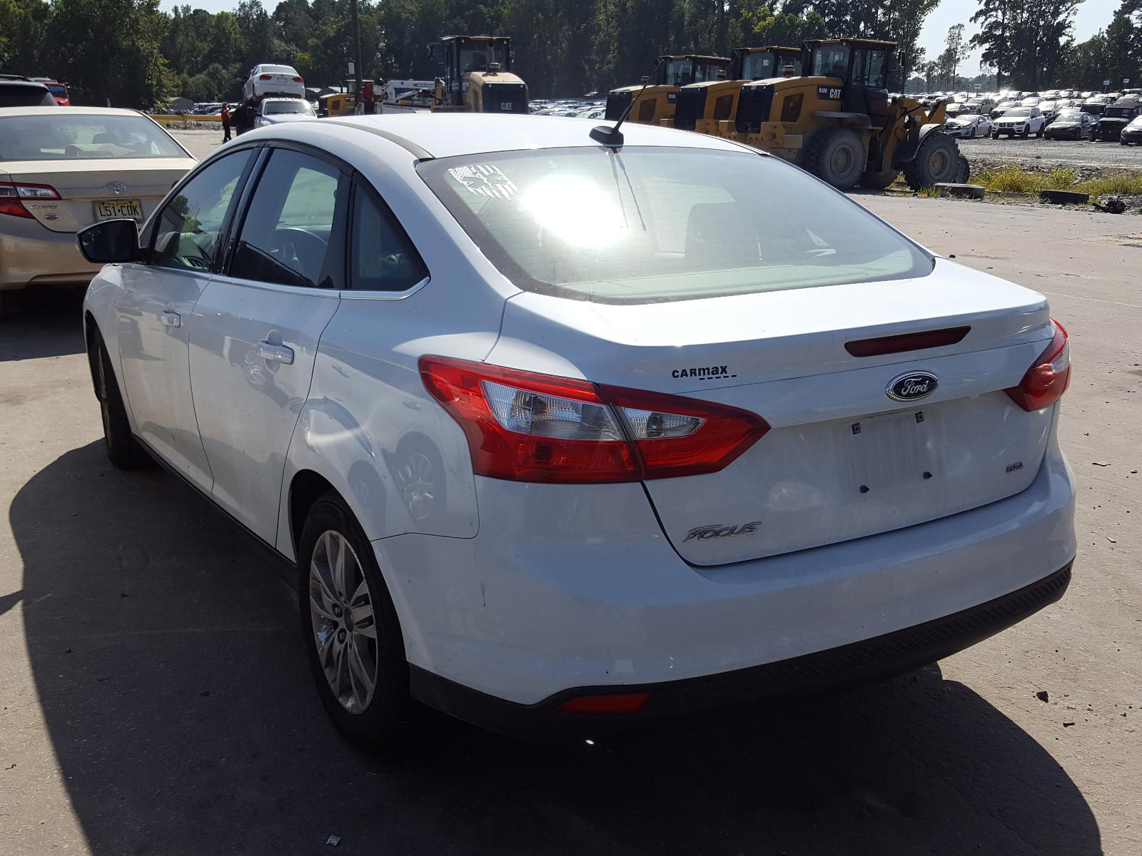 Photo 3 from auction – 2012 FORD FOCUS SEL with VIN 1FAHP3H21CL416928