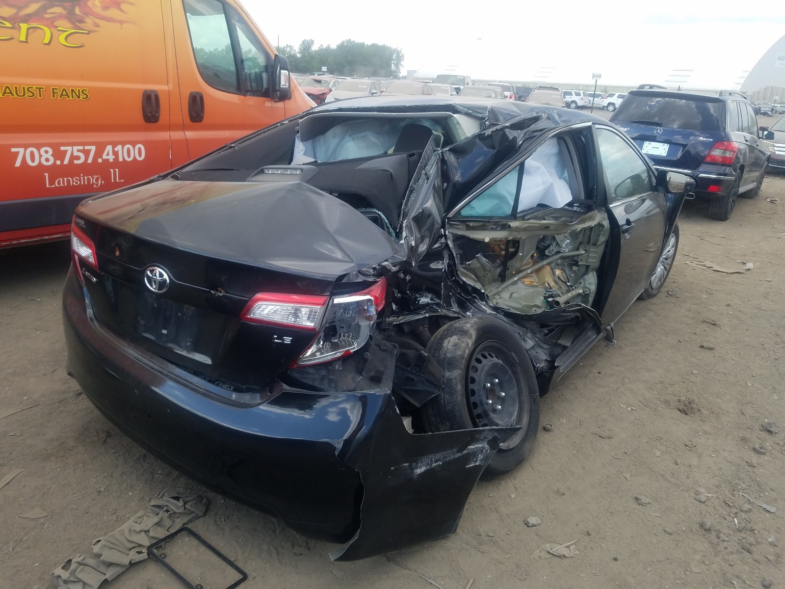 Photo 4 from auction – 2014 TOYOTA CAMRY L with VIN 4T4BF1FK3ER427308
