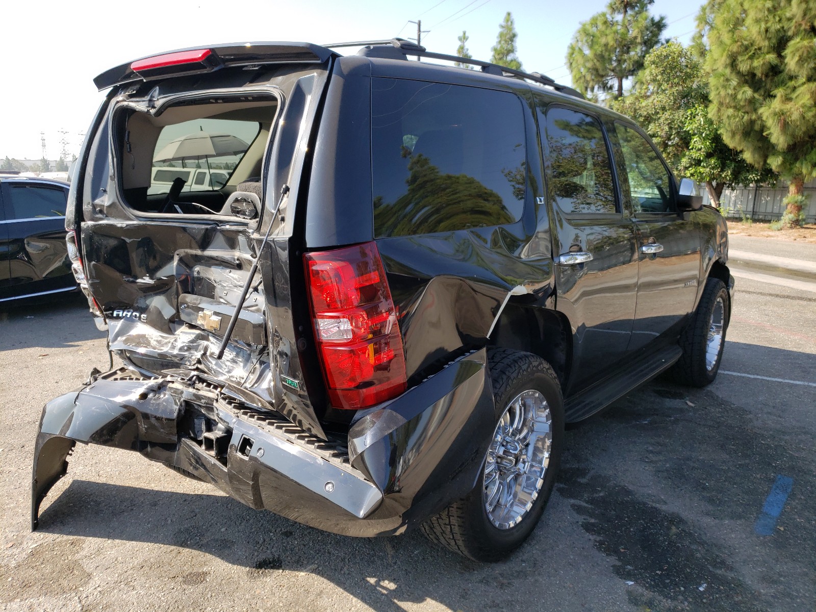Photo 4 from auction – 2011 CHEVROLET TAHOE C150 with VIN 1GNSCBE08BR135799