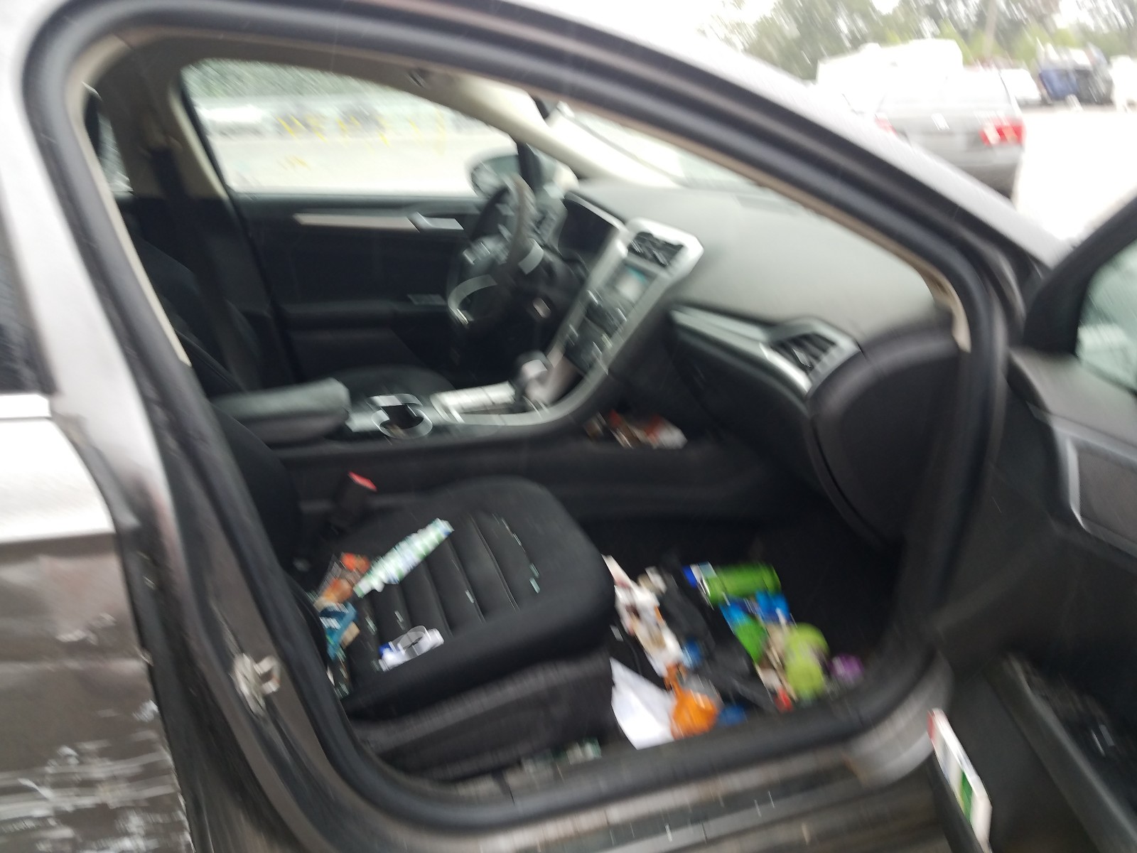 Photo 5 from auction – 2014 FORD FUSION SE with VIN 3FA6P0H71ER315927