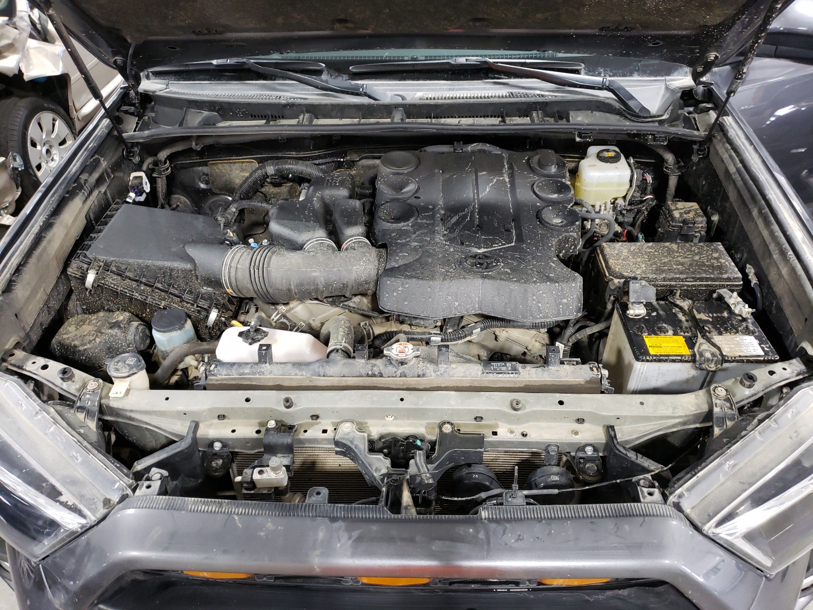 Photo 7 from auction – 2020 TOYOTA 4RUNNER SR with VIN JTEBU5JR2L5767312