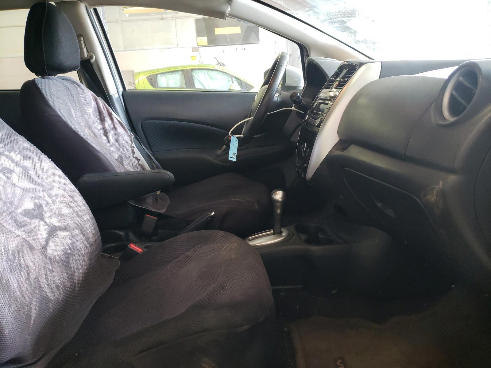 Photo 5 from auction – 2015 NISSAN VERSA NOTE with VIN 3N1CE2CP1FL368740