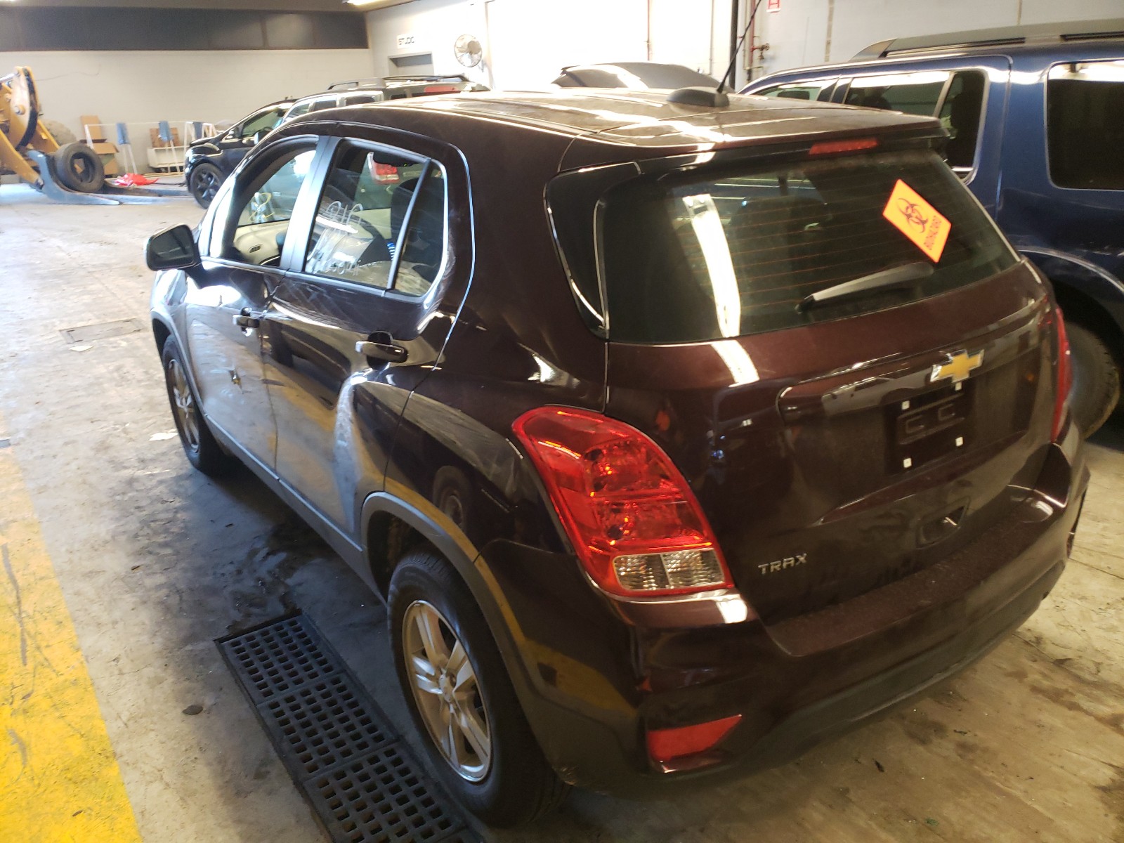 Photo 3 from auction – 2020 CHEVROLET TRAX LS with VIN KL7CJKSB8LB336215