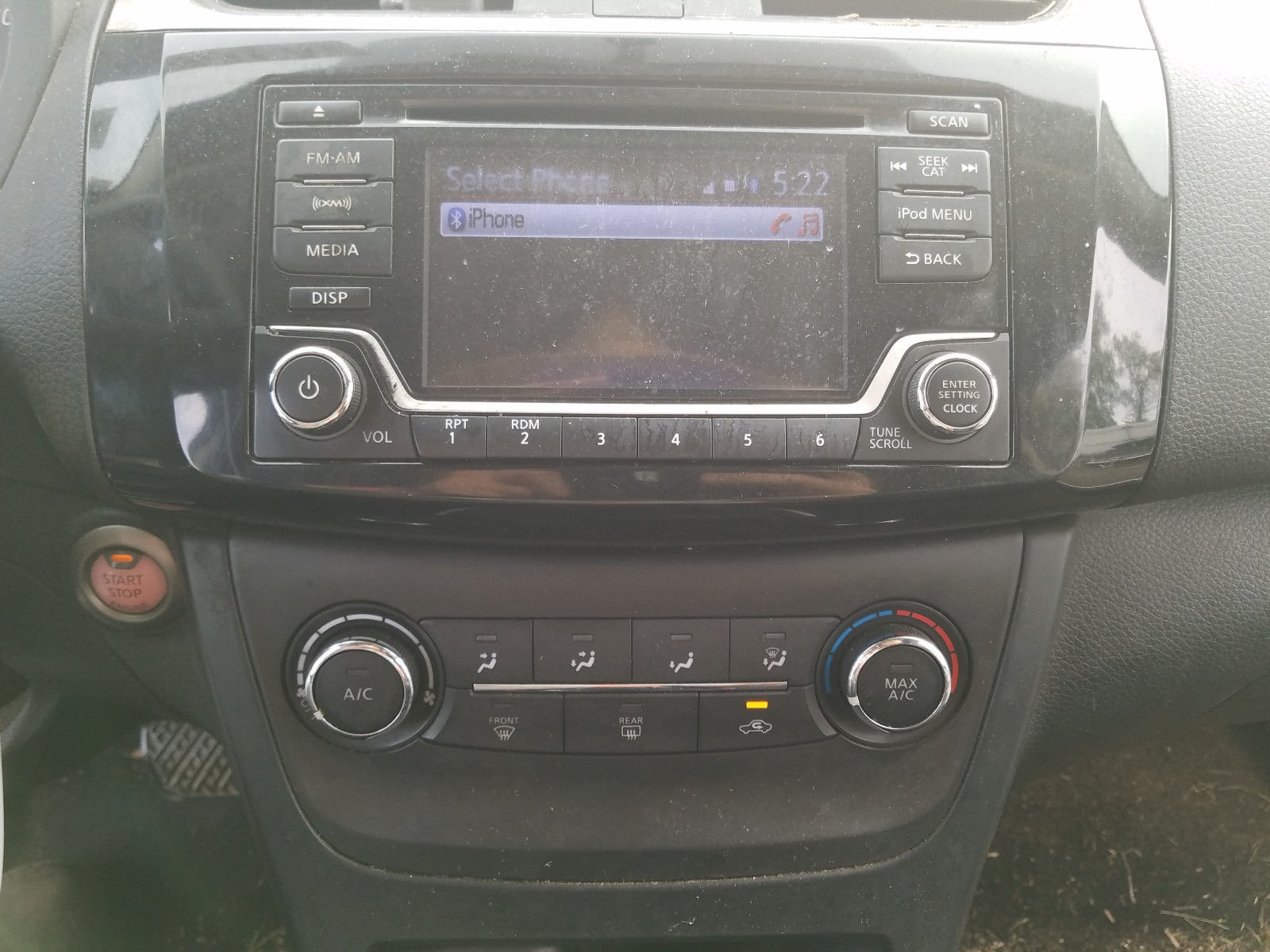 Photo 9 from auction – 2017 NISSAN SENTRA S with VIN 3N1AB7AP4HY346799